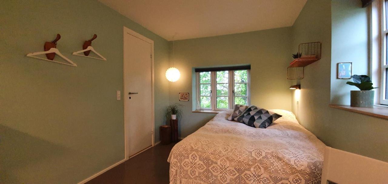 Bed and Breakfast Hos Molsgaarden Knebel Exterior foto